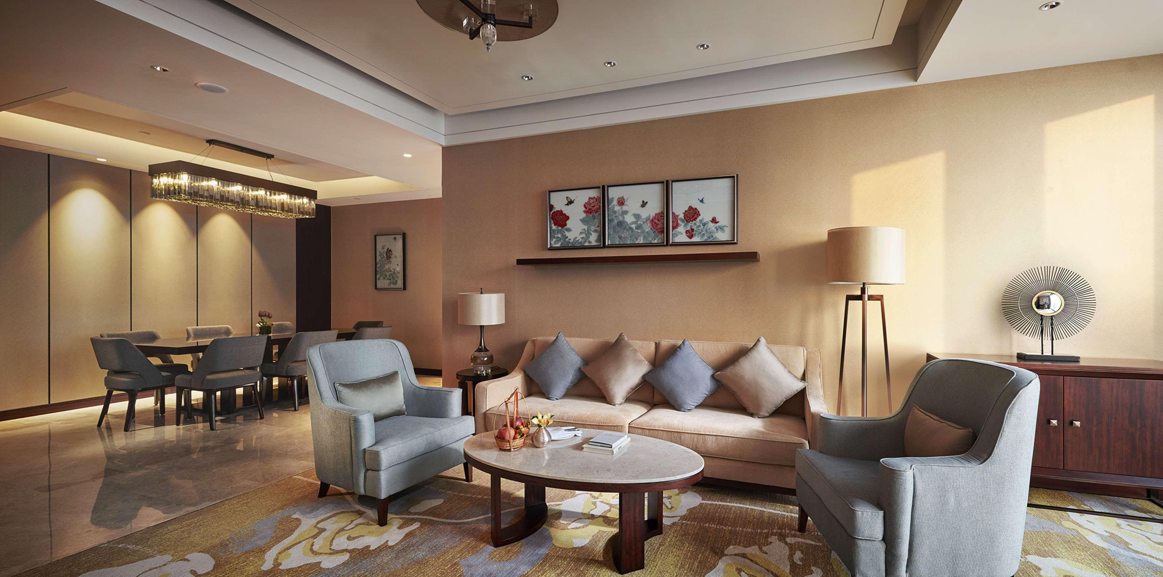 Shangri-la Yiwu - Close To Yiwu International Trade Market