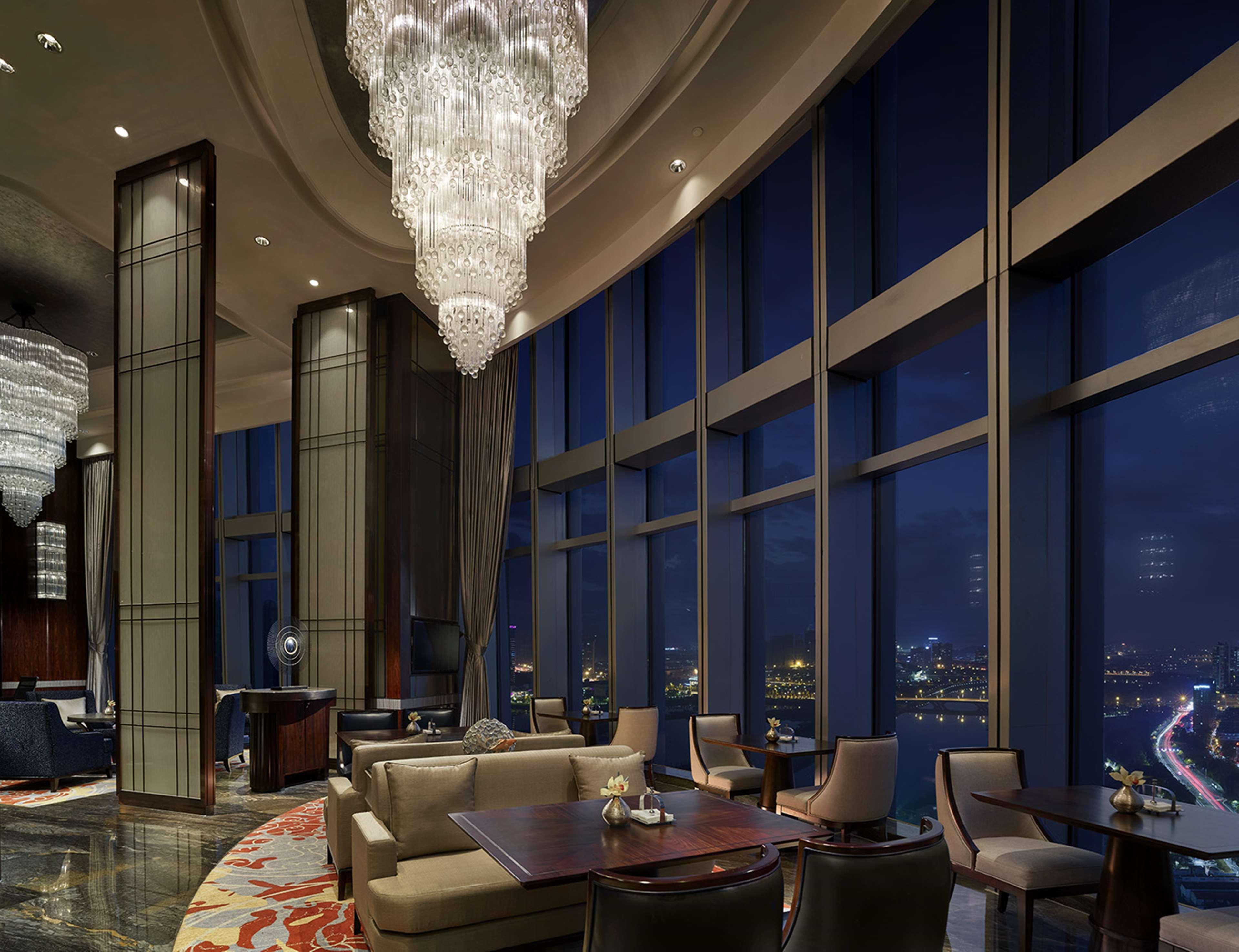 ホテル Shangri-la Yiwu - Close To Yiwu International Trade Market 5*